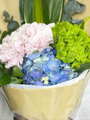 Product-6a 繡球花束